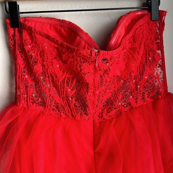 Lulus Radiant Design Red Tulle Lace Strapless Bustier Maxi Dress Size Medium - Picture 9 of 10